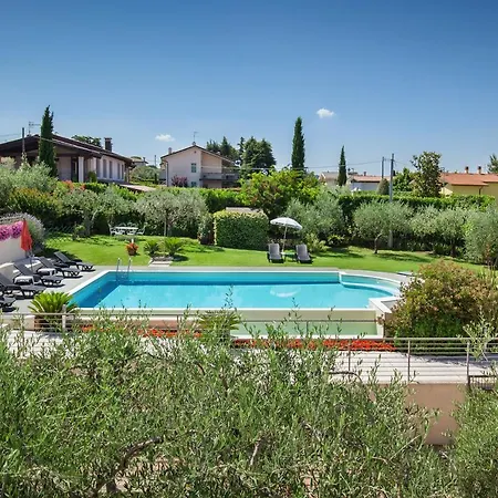 Aurora-holiday Apt3 * Bardolino