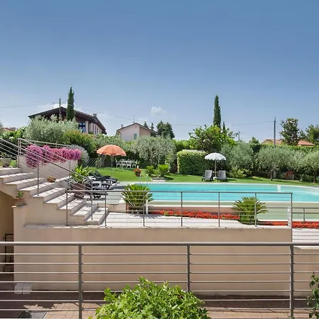 Aurora-holiday Apt3 Апартаменты